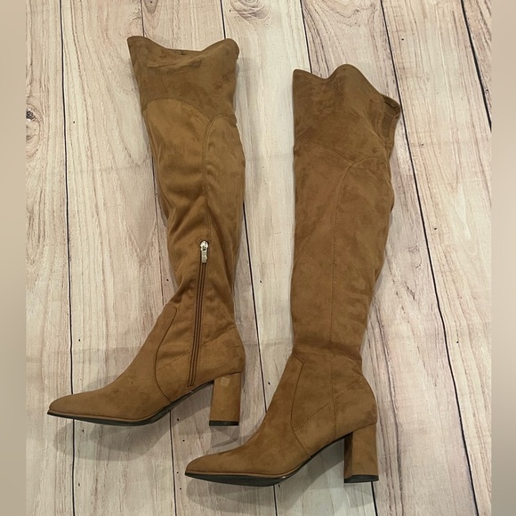 MARC FISHER Elegant Tan Knee-High Women's brown Boots/size 8 - Picture 6 of 8